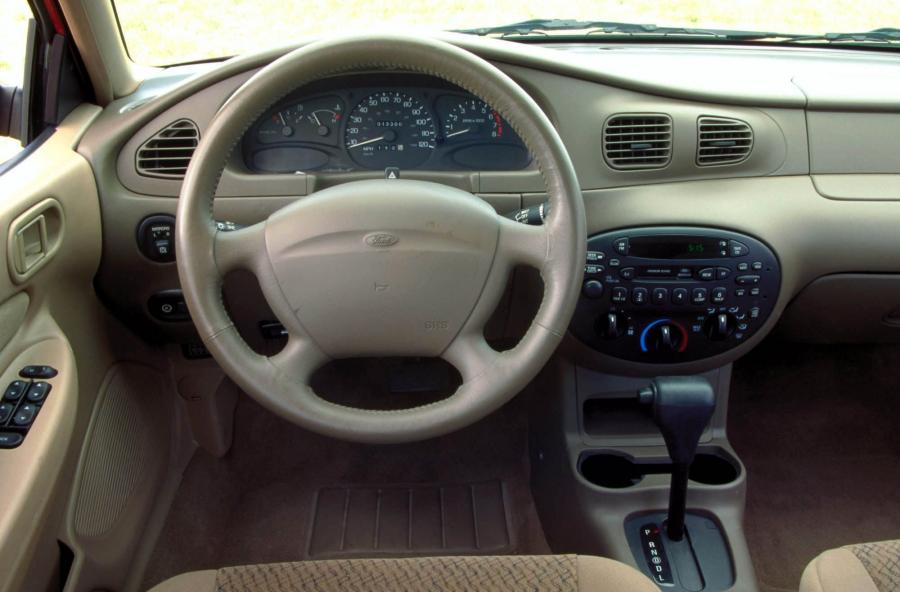  Ford Escort America 1997 года  (фото 14 из 31)